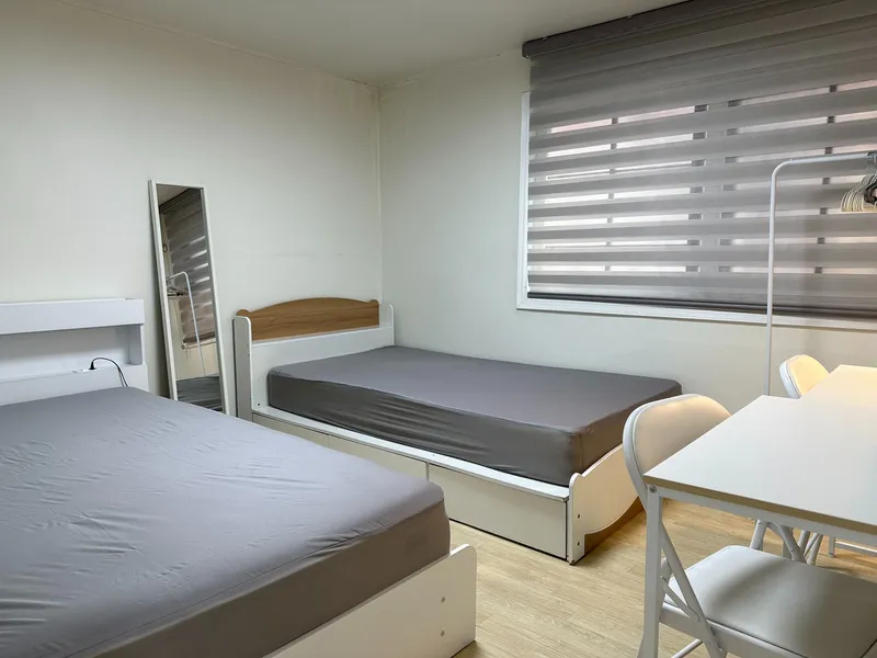 [Mapo, Seoul] 5-minute walk from Hapjeong Station, three-room 6