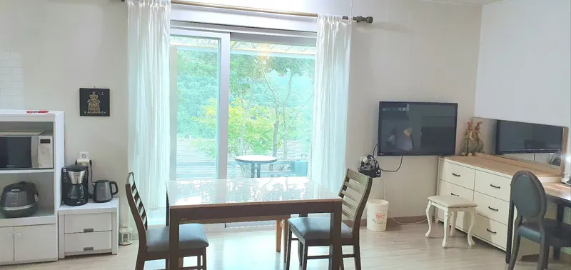[강원 횡성] 미적 새소리 소나무 둘러싸인 독채 메이플 27