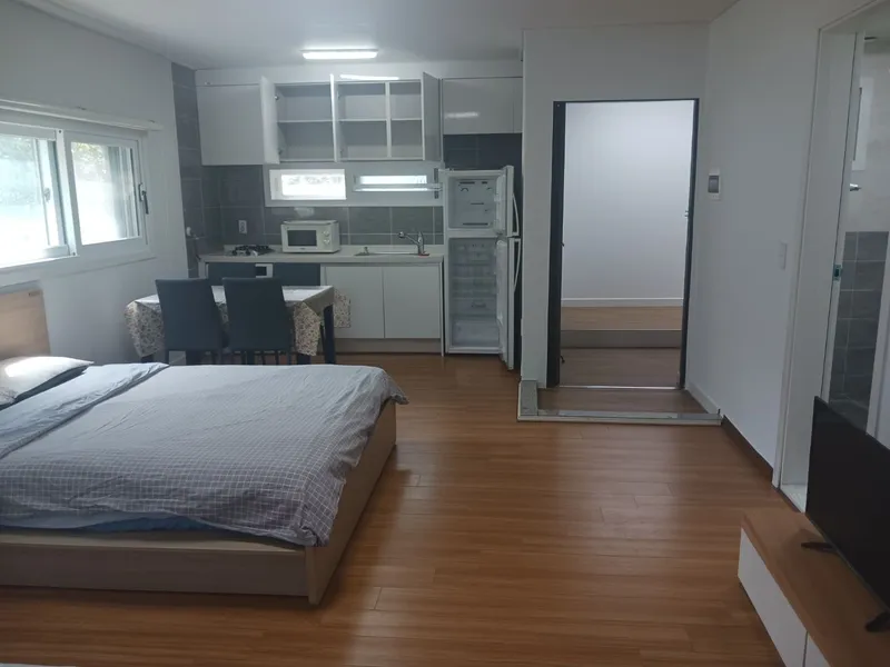 [Pyoseon, Seogwipo] 30-pyeong main building with a view of the botanical garden and pet-friendly 29