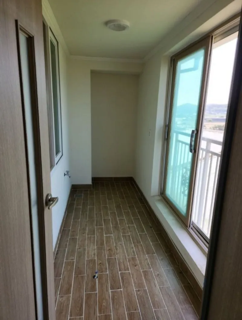 [Gunsan] Spacious and affordable accommodations 12