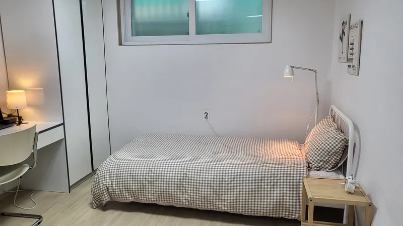 [Seongbuk, Seoul] One-room single-person accommodation 2 minutes from Sangwolgok Station 104 8