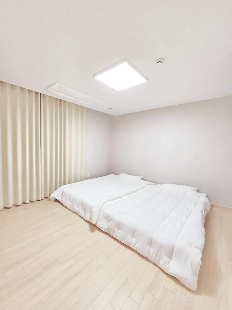[Aewol, Jeju] Newly built 34 pyeong #Aewol cafe street #Near the sea #3 rooms #Family bed #Golf 3