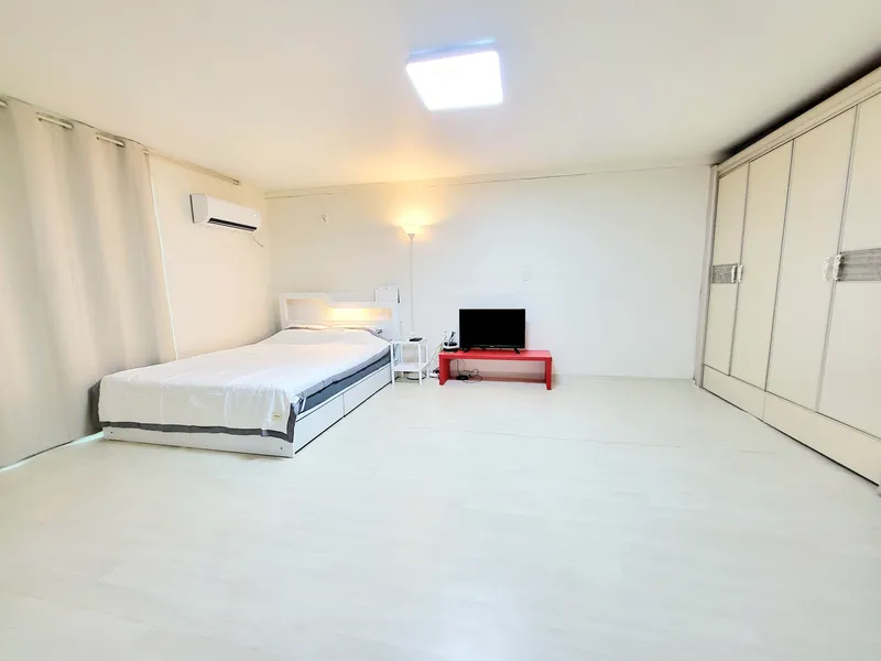 [Jung-gu, Ulsan] Recently remodeled queen-size bed near Ujeong-dong Ujeong Innovation City 4