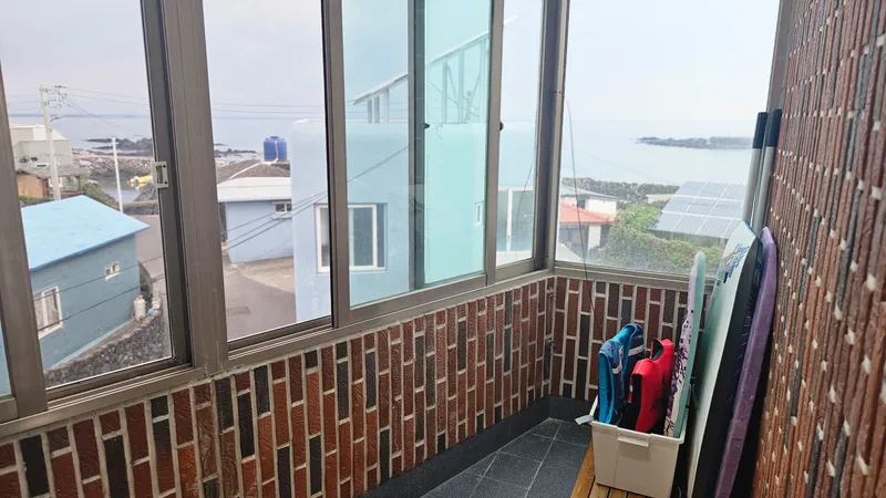 [제주 구좌] 조용한 동네의 마당 있는 복층형 주택, 바다 도보 2분 41