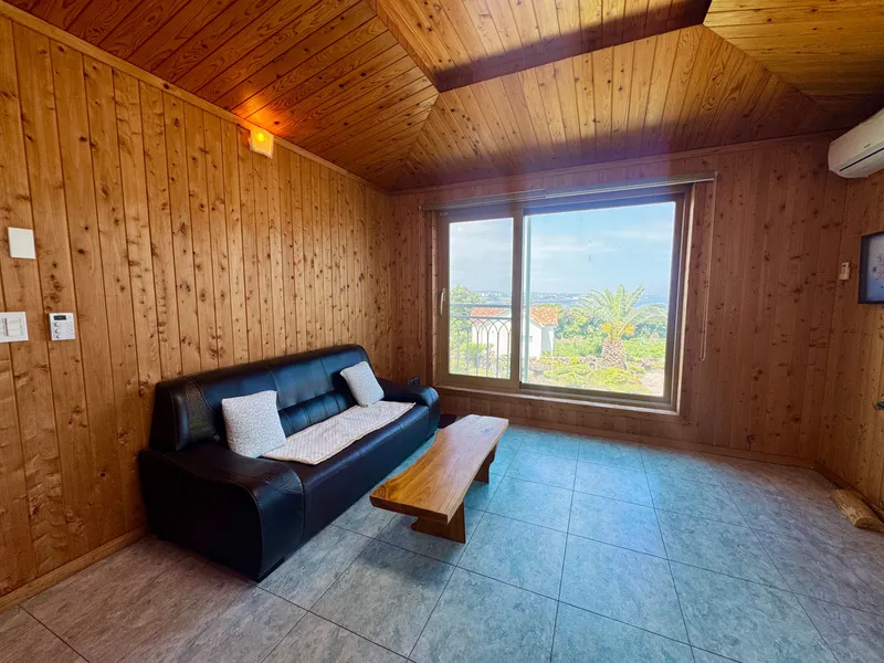 [Namwon, Seogwipo] Convenient accommodation with ocean view, Geomunoreum 201 7