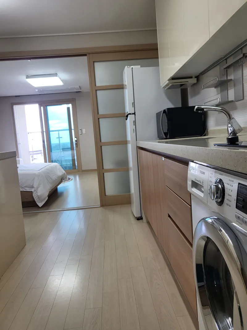 [Jocheon, Jeju] A terrace accommodation with a fantastic view of Hamdeok's sea, lake, and Jukdo Island. 11