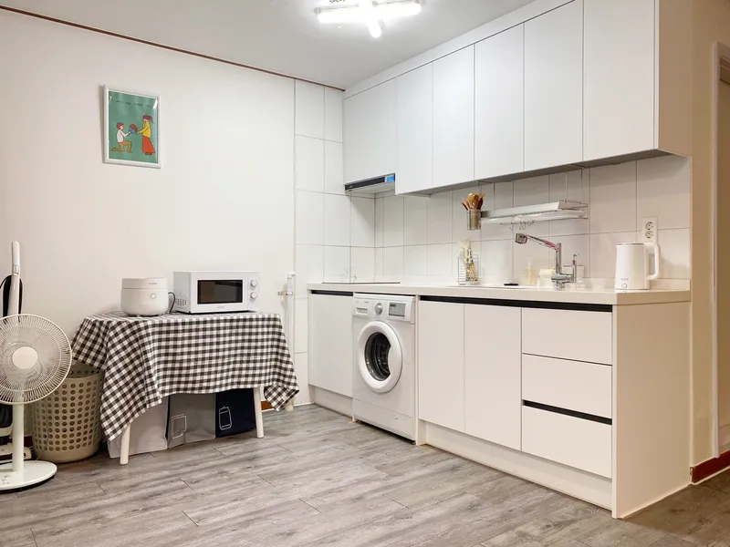 [Anyang] 2 seconds from Indeokwon Station / 2 queen beds / 4 people / Gwacheon Pyeongchon / Pets allowed 14