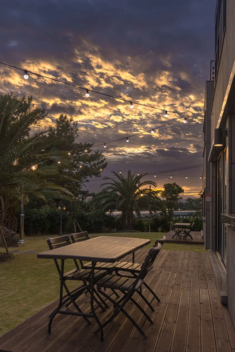 [Namwon, Seogwipo] 1 building of a two-story independent pool villa with a view of the tangerine orchard and the sea 61