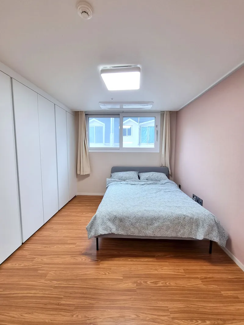 [Nohyeong-dong, Jeju] 10 mins from the airport│6 guests│Spacious accommodation with 3 bedrooms and 2 bathrooms│Nohyeong center│Recommended for travel, gatherings, and families 3