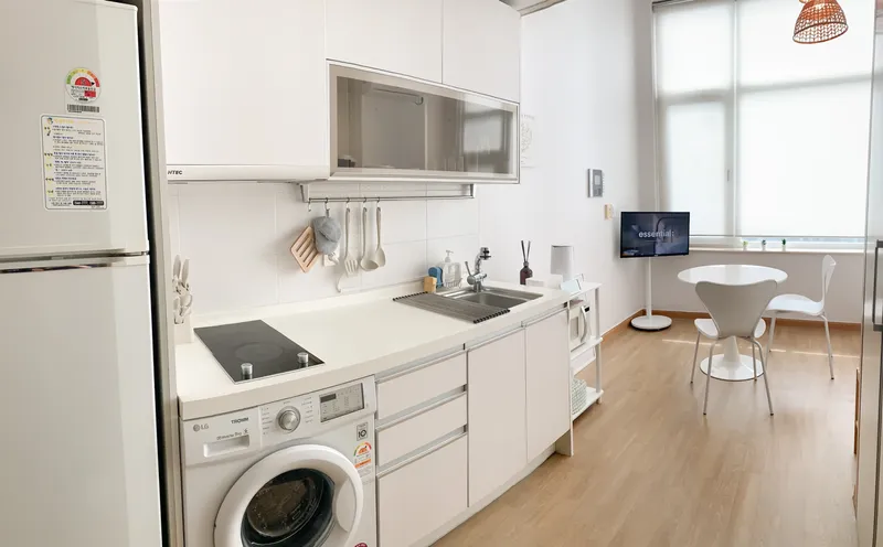 [Gangseo, Seoul] Line 5, 30 seconds cut, Gimpo Airport, full option one room 4