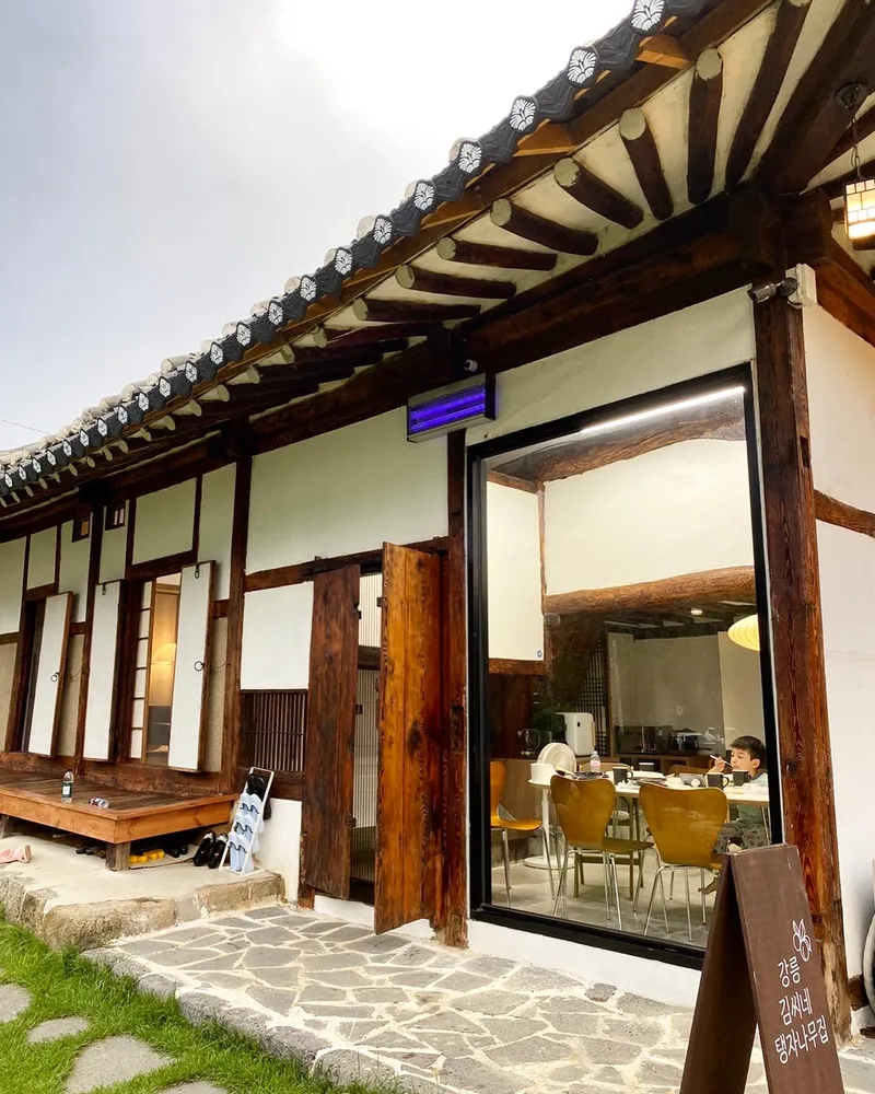 [Gangneung] 3-room Hanok detached house with a 100-pyeong wide yard 47