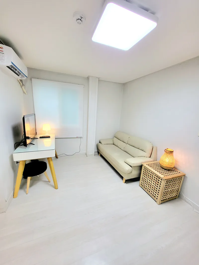 [Gijang, Busan] Chilam pretty sea view house two room queen size bed 13
