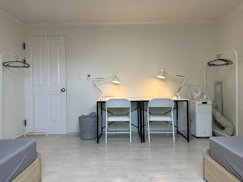 [Seodaemun, Seoul][Seoul Mapo] 7-minute walk from Hongik Univ. Station, three-room 5