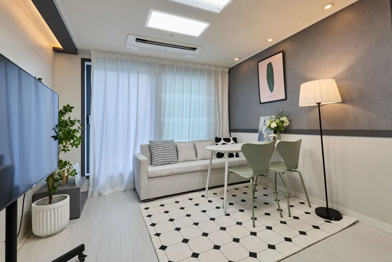 [Yeongdeungpo, Seoul] Clean, newly built, 4-person, 3-room apartment near Daebang Station 15