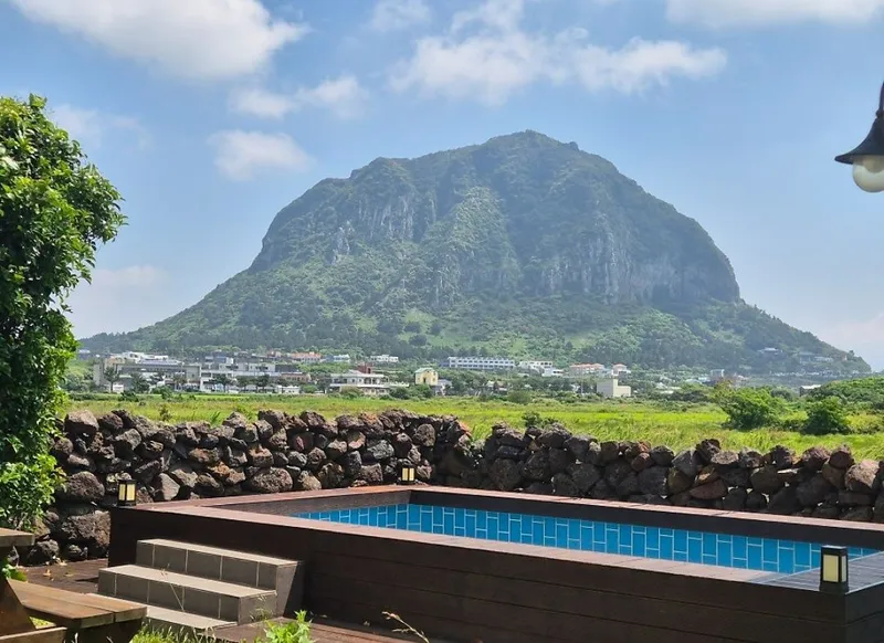[Andeok, Seogwipo] Haemuri-dong, a two-story accommodation with a seasonal view of Sanbangsan Mountain 34