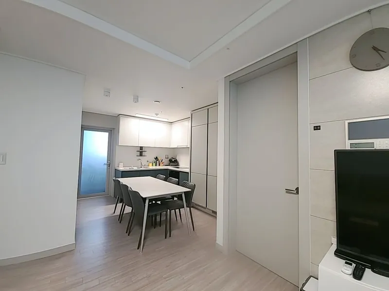 [Namyangju] 3 bedrooms, 2 bathrooms / Newly built, fully furnished / High-rise with a view / 2 minutes to E-Mart / 3 minutes to Byeolnae Station 33
