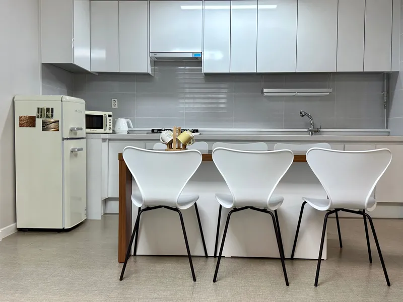 [Yeongjong, Incheon] 5 minutes from Yeongjong Unseo Station, 3 rooms/2 bathrooms, hotel bedding, convenience store 30s 39