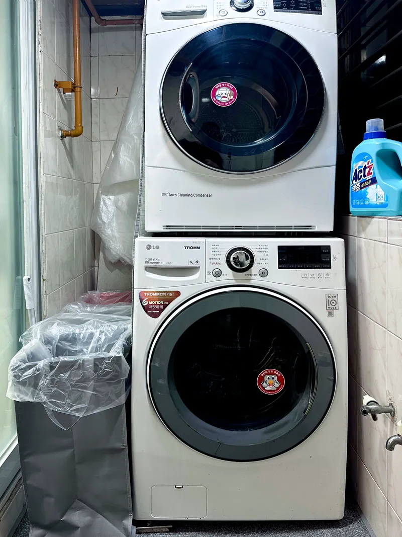 [Gangnam, Seoul] Daechi Academy Street Quiet Two-Room Cozy Accommodation - Room 102 21