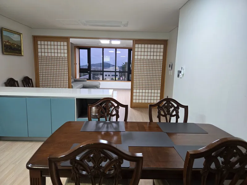 [Daejeong, Seogwipo] English Education City/Gu-eok-ri Hanok-style Interior 32-pyeong Two-Room Apartment 25