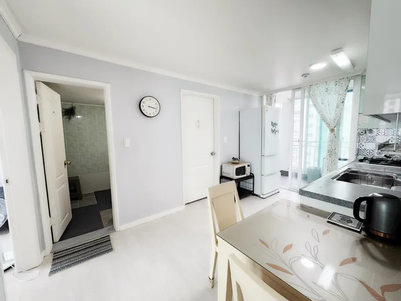 [Cheonan][Cheonan, South Chungcheong Province] Apartment 5 minutes from bus terminal, 15 minutes walk from Dujeong Station 39