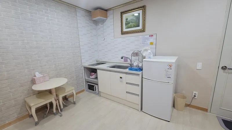 [Hadong] Jirisan Valley Hwagae Market Pension Ondol Room B 4