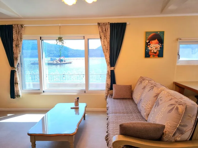[Tongyeong] # Private, spacious, emotional detached house # Mountain and sea leisure activities # Yard fishing 15