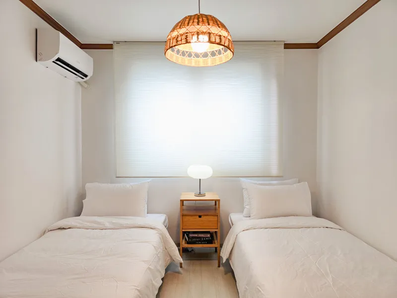 [Mapo, Seoul] 4 minutes from Gongdeok Station, 3 queen/3 single beds, business trip/family accommodation in Hongdae and Yeouido 5