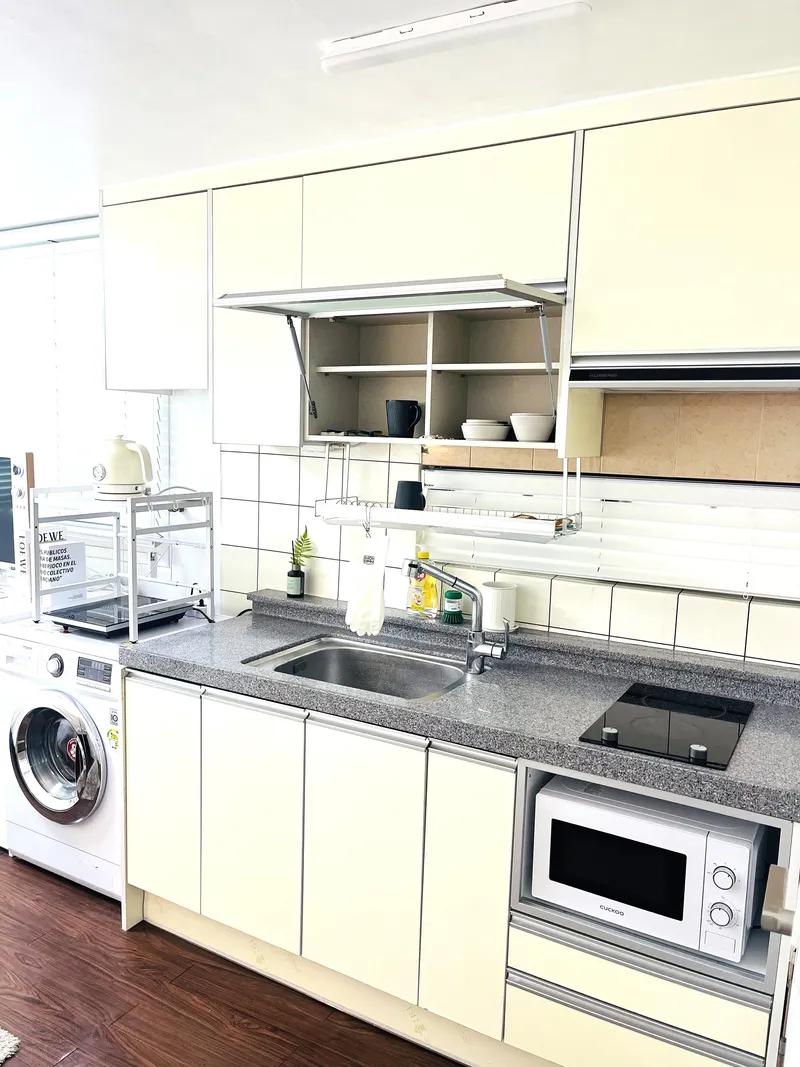 [Gangnam, Seoul] 6-minute walk from Apgujeong Station/Dosan Park/Station Area 19