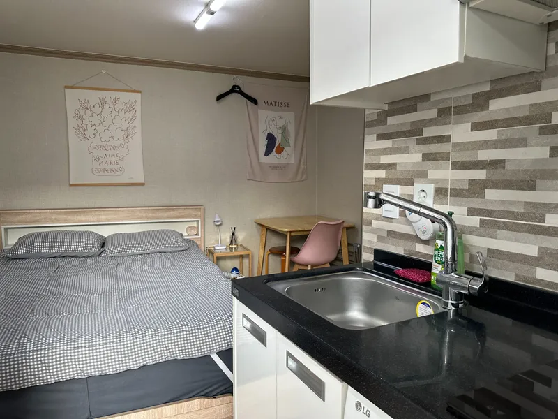[Yongsan, Seoul] One-room apartment #301, 8 minutes walk from Seoul Station 3