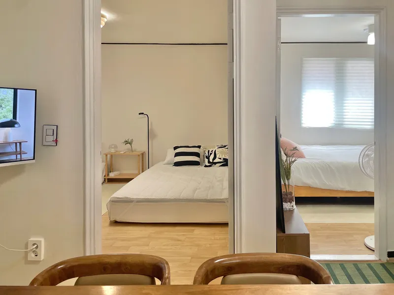 [Gwanak, Seoul] 4-person two-room apartment on the first floor of Nangok Sindaebang Station in Sillim-dong 12
