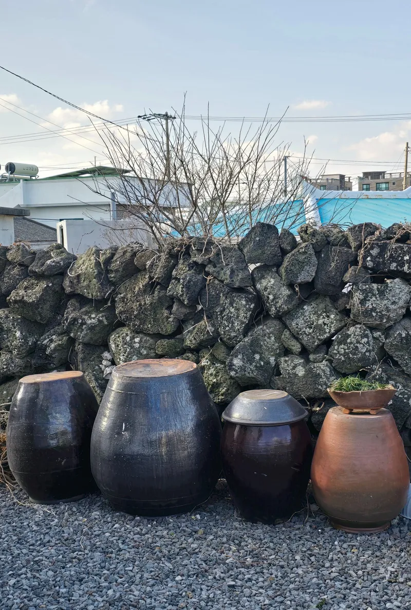 [Gujwa, Jeju] A one-minute walk from the beach. A one-month stay at Kimnyeong Doldamjip (outer building). 19