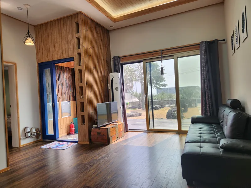 [Pyoseon, Seogwipo][Seogwipo Pyoseon] Neulbom House 1st Floor Two-Room Short-term Rental/Living Room No. 102 #PetsAllowed 17