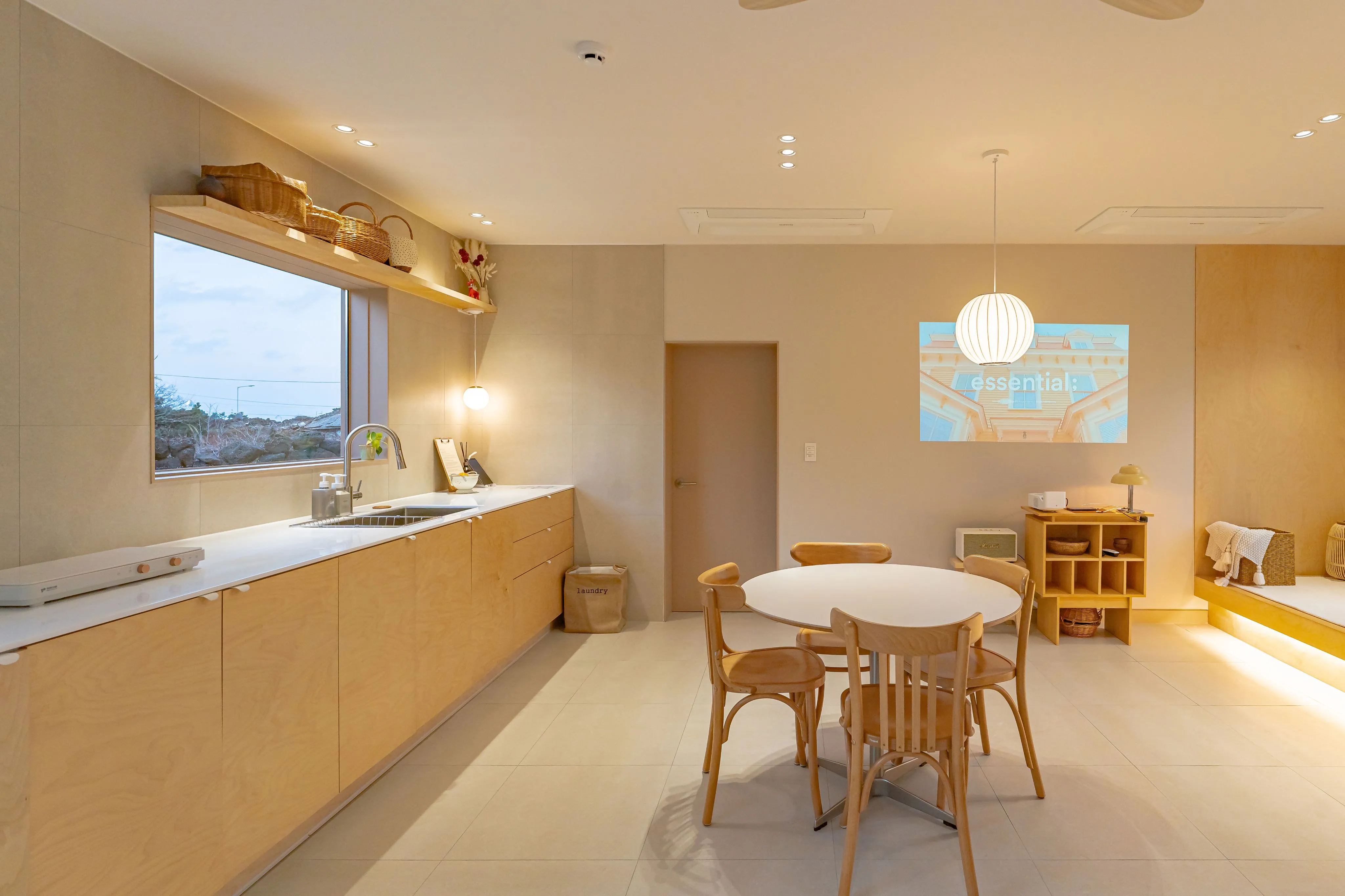 Aewol-eup Jacuzzi Villa with Yard