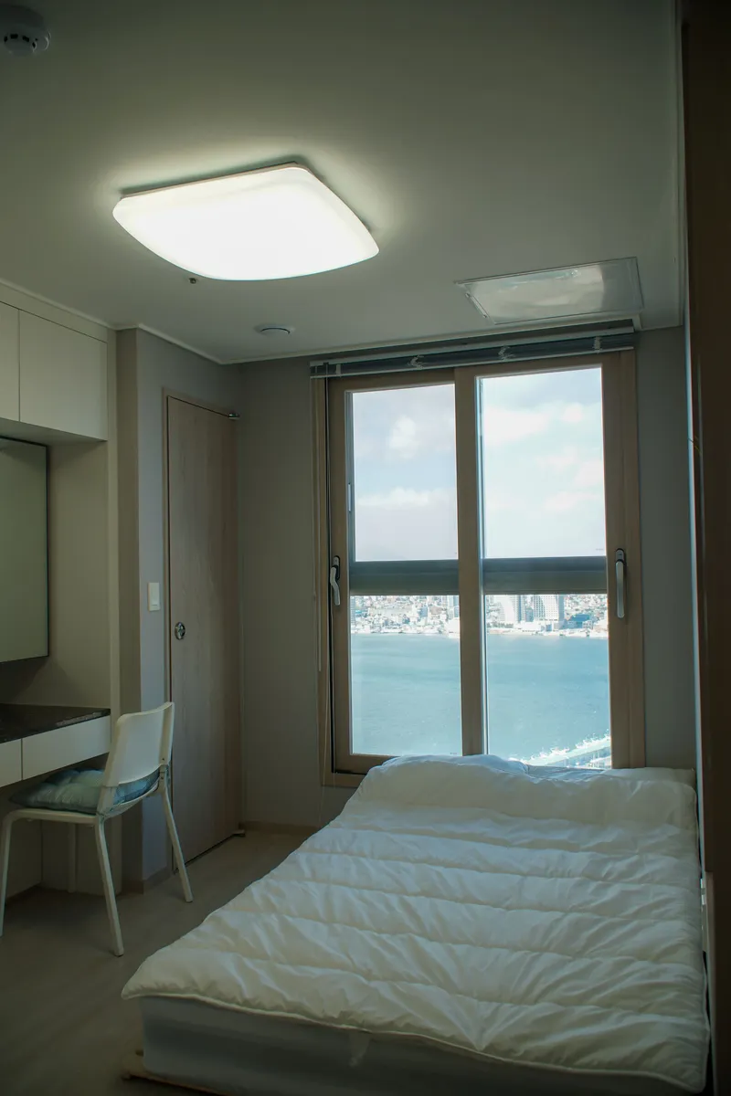 [Sokcho] 5 minutes from the beach #lake view #ocean view #2 minutes from E-mart #comfortable accommodation #top floor #friendly 3