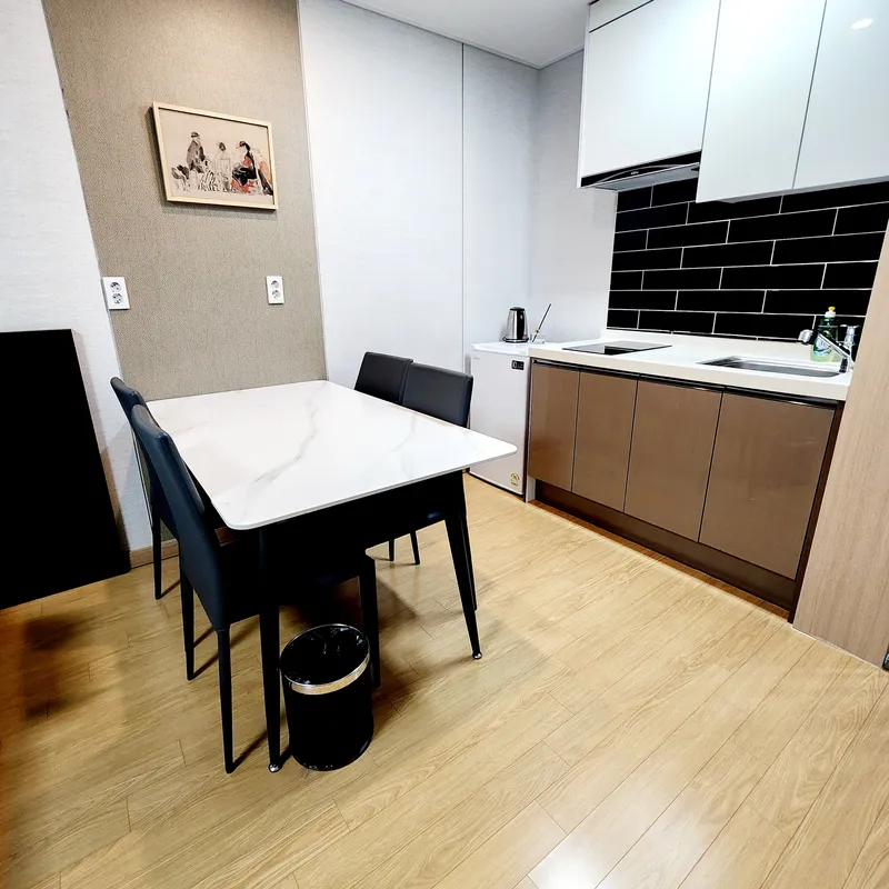 [Gangneung] Living for a month, 1 minute from the beach, clean and spacious 11 pyeong 3