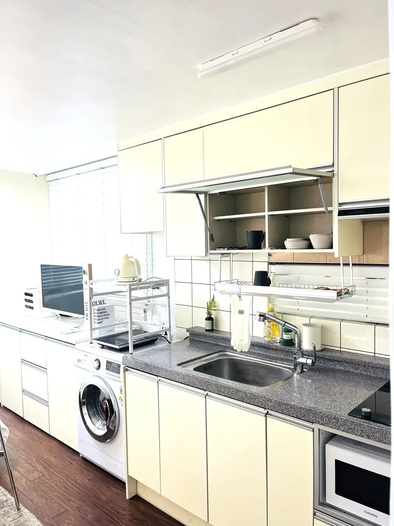 [Gangnam, Seoul] 6-minute walk from Apgujeong Station/Dosan Park/Station Area 18