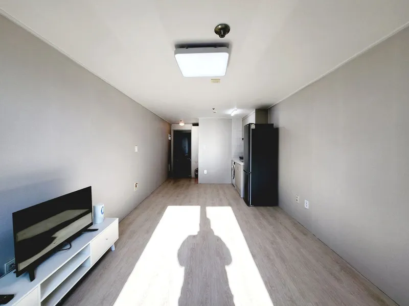 [Suwon] Perfect one month living in an officetel 1 minute away from Suwon City Hall Station, in the center of Suwon 2