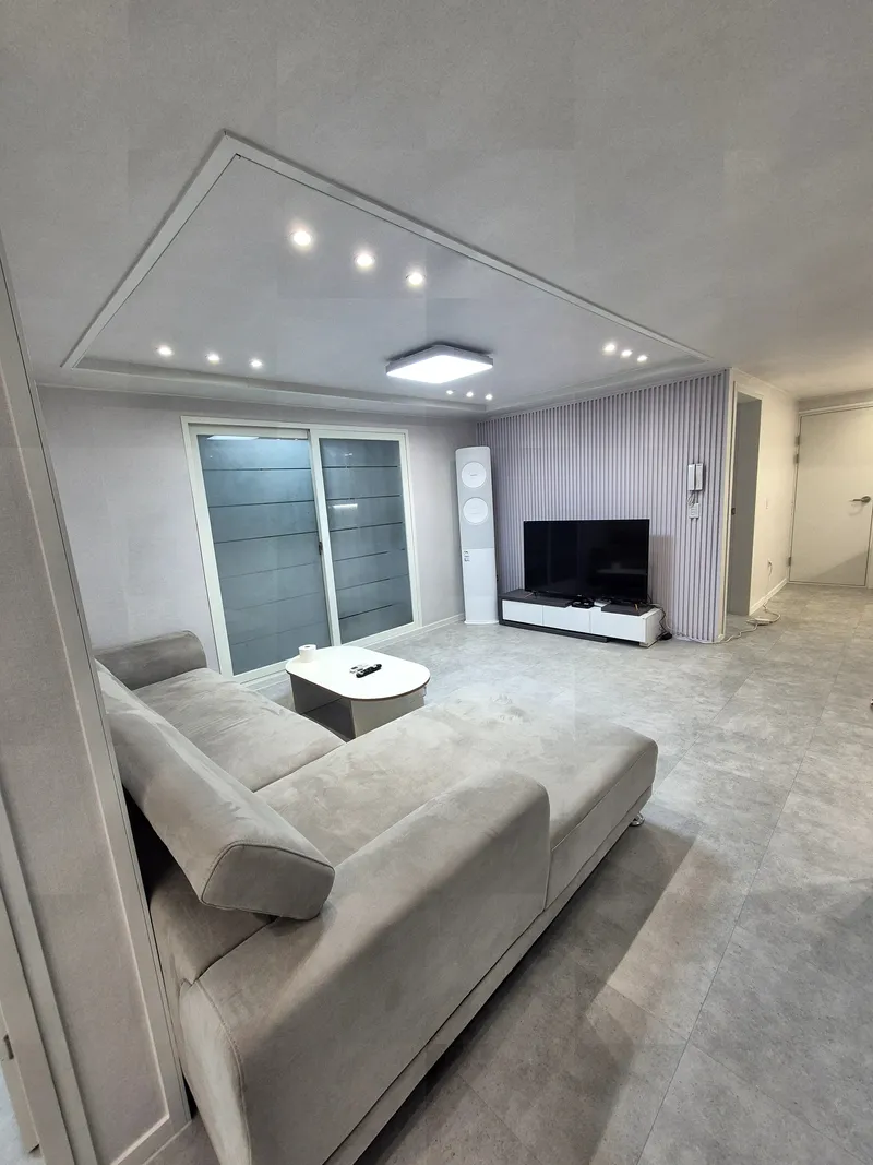 [Pohang] Large room 2 / Large living room / Kitchen / Parking D12 5