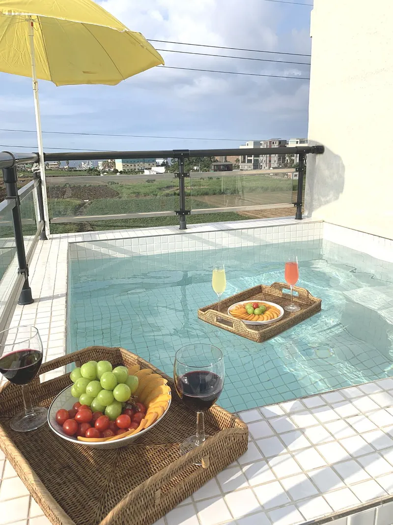 [Aewol, Jeju] A detached townhouse with a jacuzzi overlooking the nearby sea, coastal road 1 64
