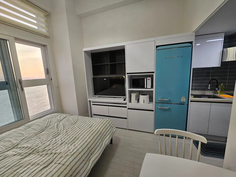 [Ansan] 28th floor officetel with ocean view bedroom on Banwol Island 7