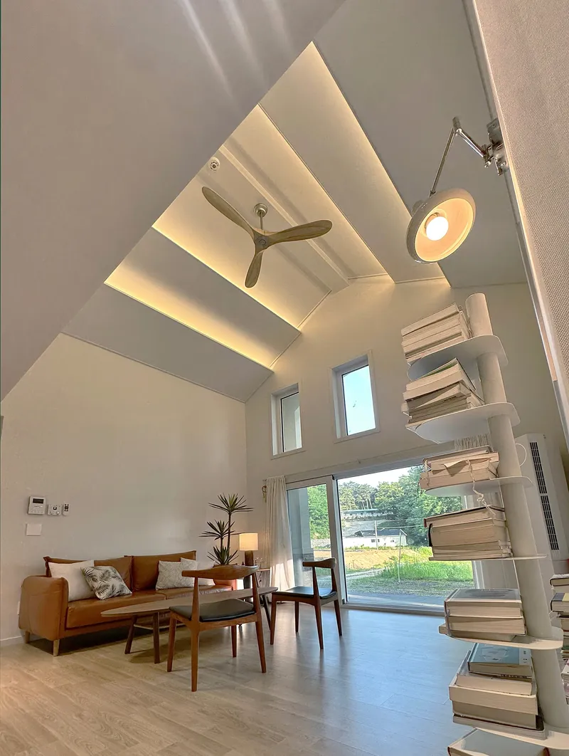 [Yangyang] Quiet Flow House, a two-story house with a Totoro tree 5