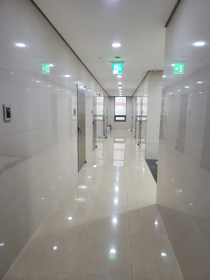 [Seocho, Seoul] Seocho-dong high-rise officetel with a great view, located near the station, 10 minutes from Gangnam 21