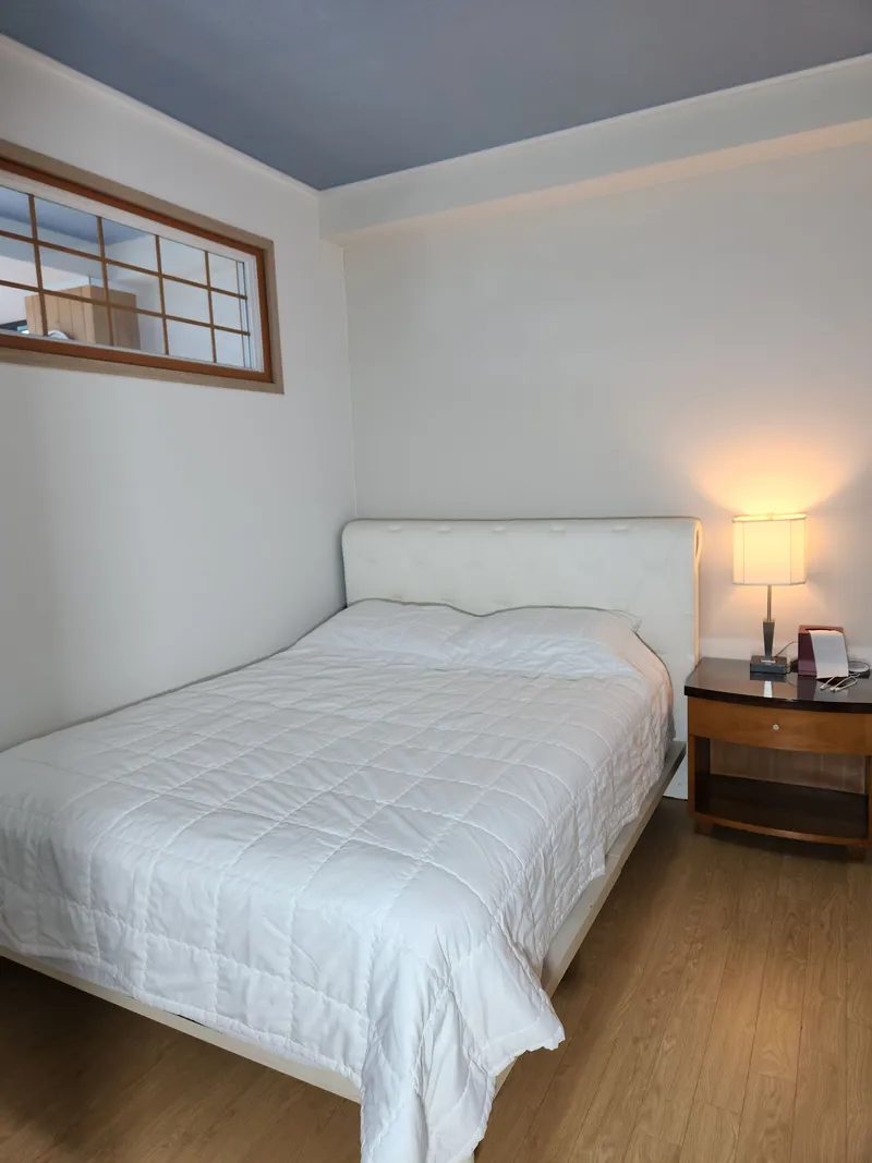 [Namwon, Seogwipo] 204, 2nd floor, wide window, cool view, 6 pyeong party room, Hanok style 2