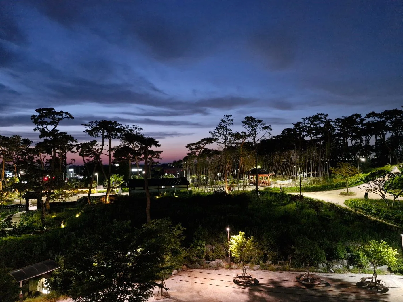 Paengseong-eup Parking-Friendly One-Room House