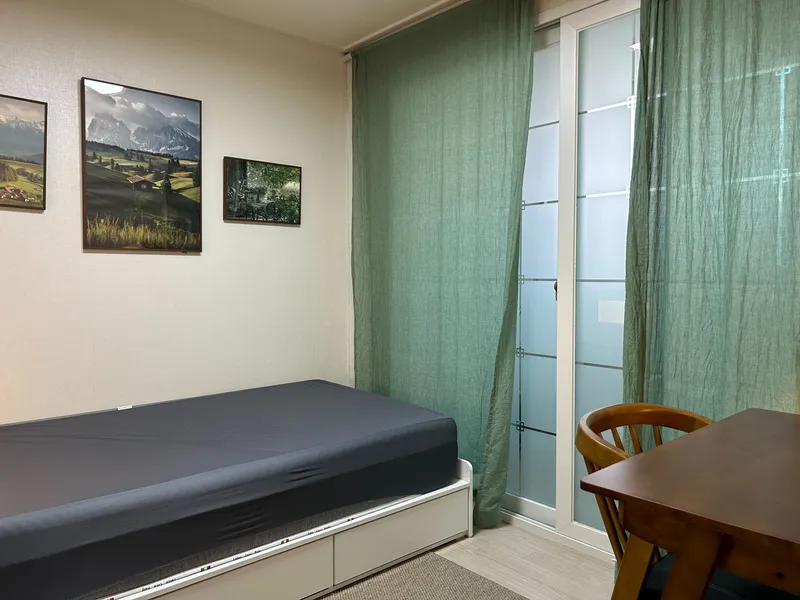 [Seodaemun, Seoul] 7-minute walk from Hongik University Station, three-room 6
