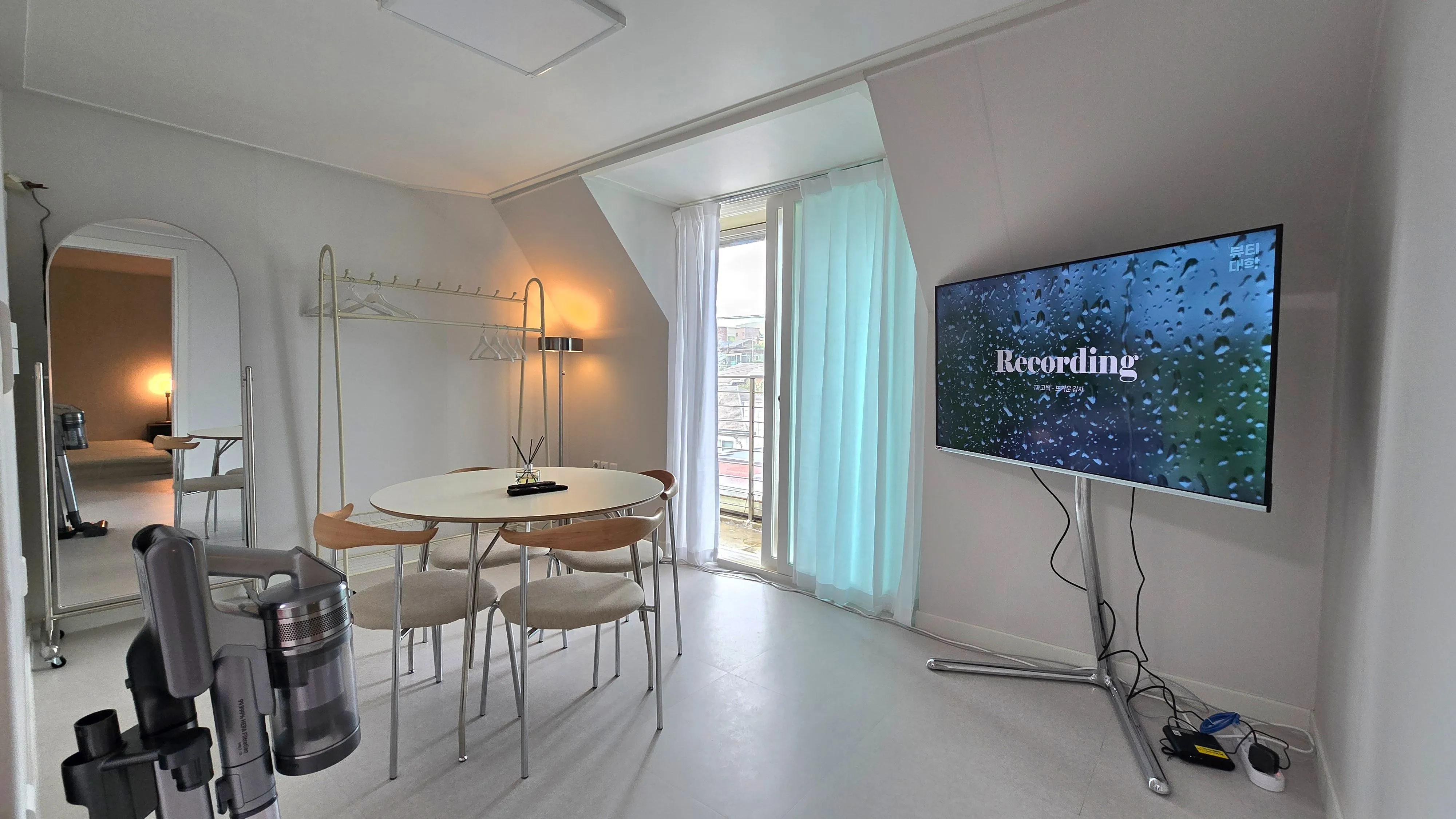 Yeoksam-dong Transit-Friendly One-Bedroom House