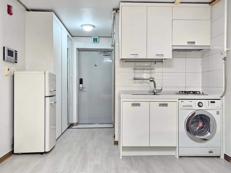[Nam-gu, Busan] Daeyeon Station 1 minute from the station, Gwangalli, Kyungsung University, Jeonpo-dong, convenient to move 19