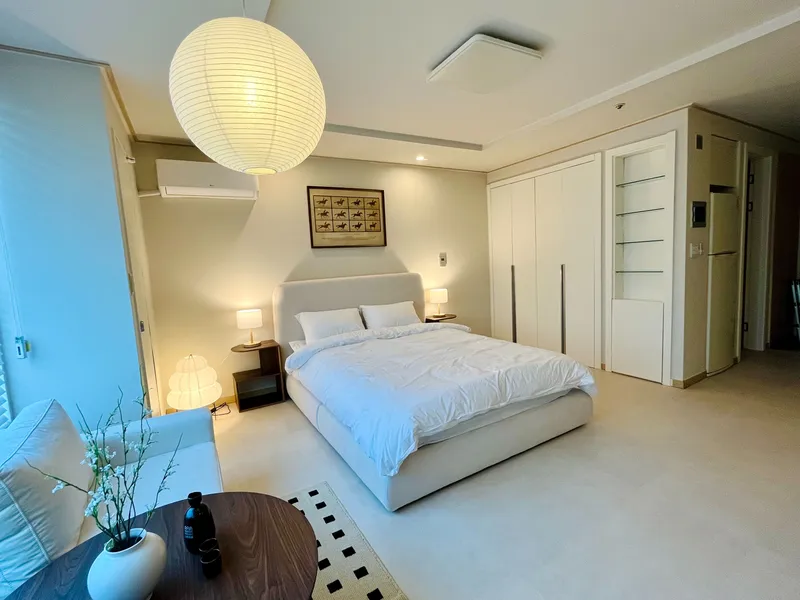 [Gwangjin, Seoul] Fully-optioned hotel-like stay in a super convenient location 10 seconds from Konkuk University Station 11