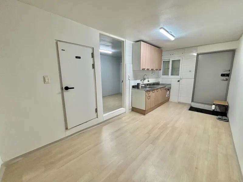 [Gwanak, Seoul] 5 minutes from Sillim Station, with plenty of space and space. 14
