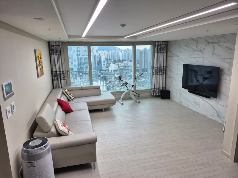[Dong-gu, Daegu] 33 pyeong new apartment with full options, 3 minutes walk from Dongdaegu Station 9